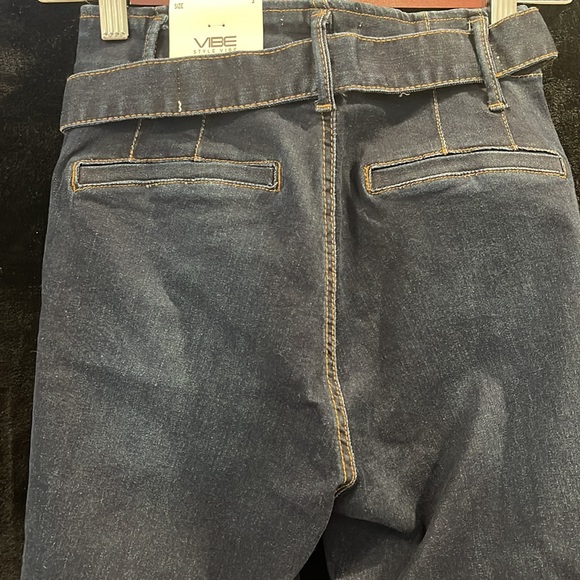 VIBE SKINNY HIGH RISE CURVE JEANS - Picture 4 of 4